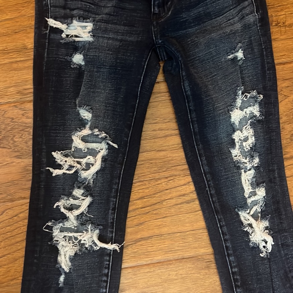 COPY - American Eagle Artist Crop Distressed Jeans - Picture 2 of 6